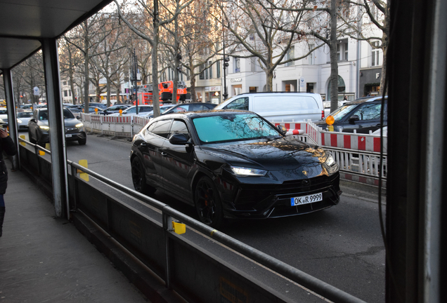 Lamborghini Urus Performante