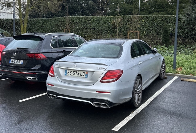Mercedes-AMG E 63 S W213