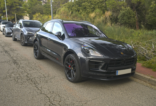 Porsche 95B Macan GTS MkIII