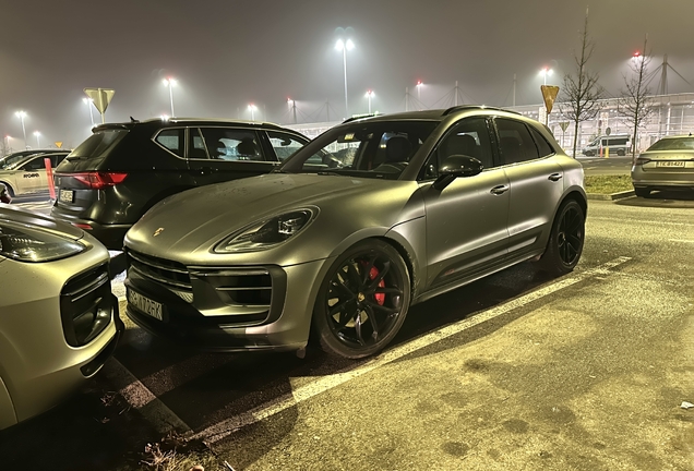 Porsche 95B Macan GTS MkIII