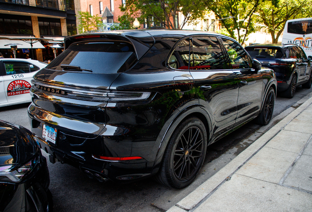 Porsche 9YA Cayenne GTS MkII