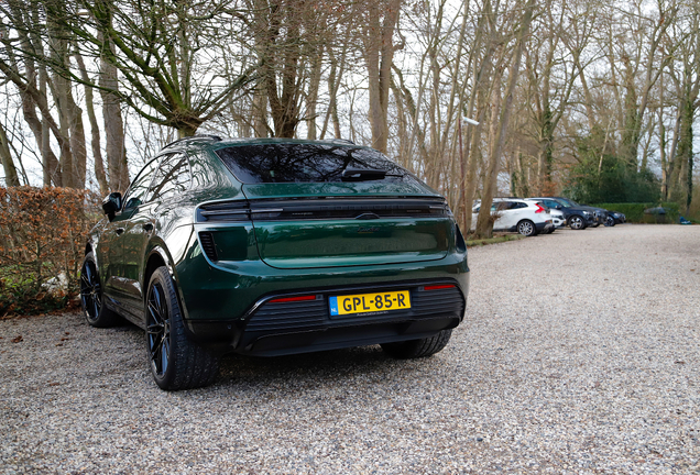 Porsche Macan EV Turbo