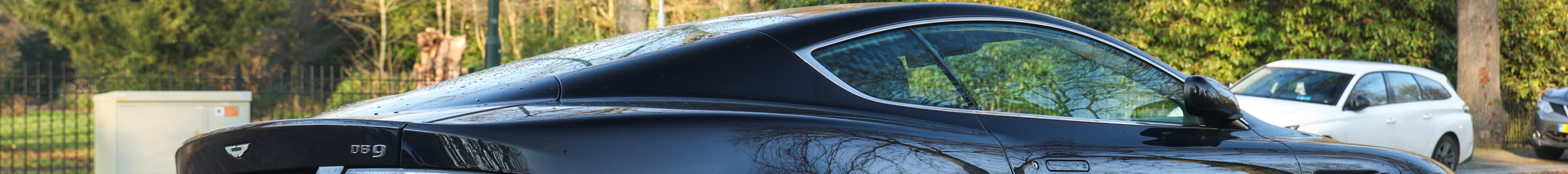 Aston Martin DB9
