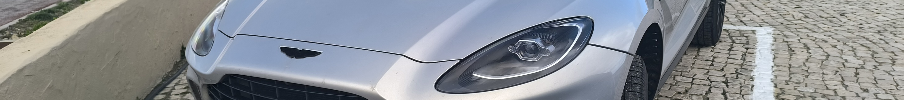 Aston Martin DBX