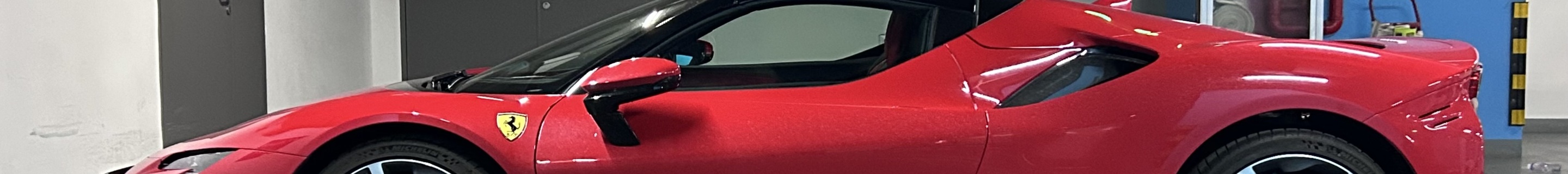 Ferrari SF90 Spider