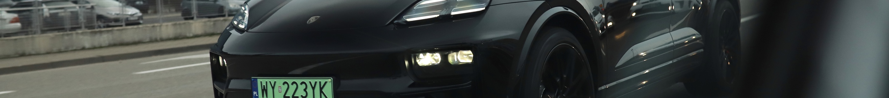 Porsche Macan EV Turbo
