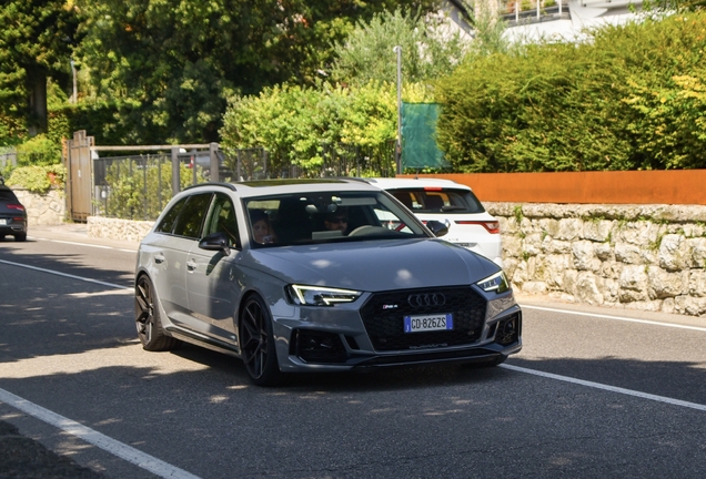 Audi RS4 Avant B9