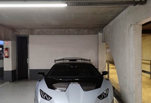 Lamborghini Huracán LP640-2 STO