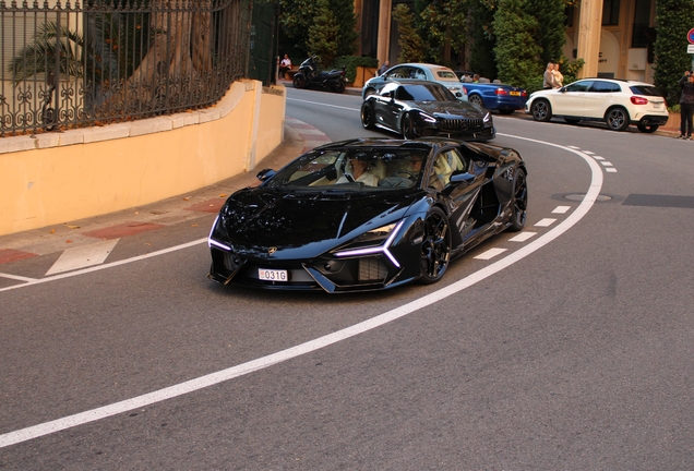 Lamborghini Revuelto