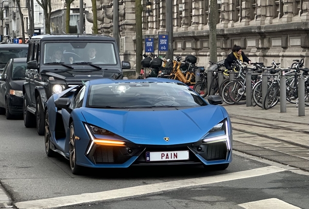 Lamborghini Revuelto