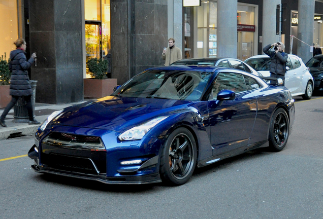 Nissan GT-R 2011