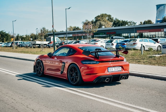 Porsche 718 Cayman GT4 RS Weissach Package