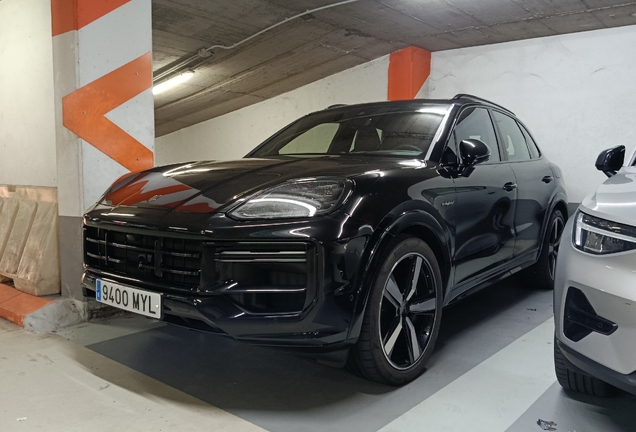 Porsche 9YA Cayenne Turbo E-Hybrid