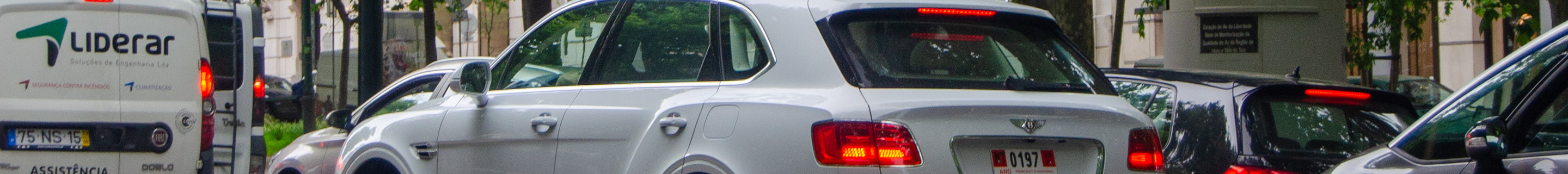 Bentley Bentayga Hybrid
