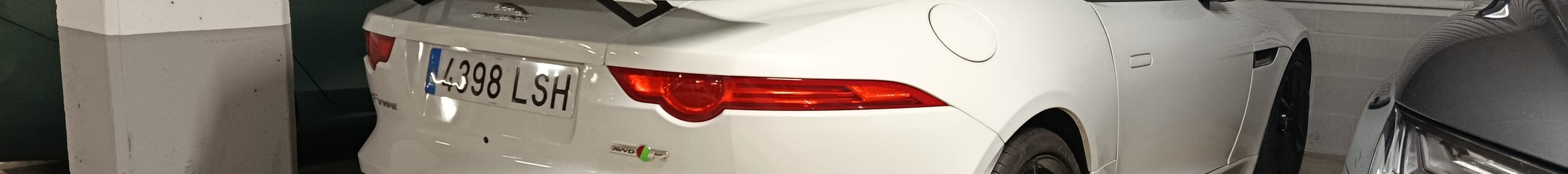 Jaguar F-TYPE R AWD Coupé