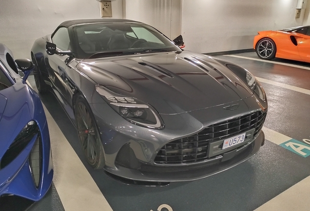 Aston Martin DB12 Volante