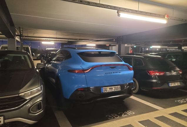 Aston Martin DBX
