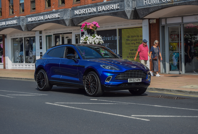 Aston Martin DBX