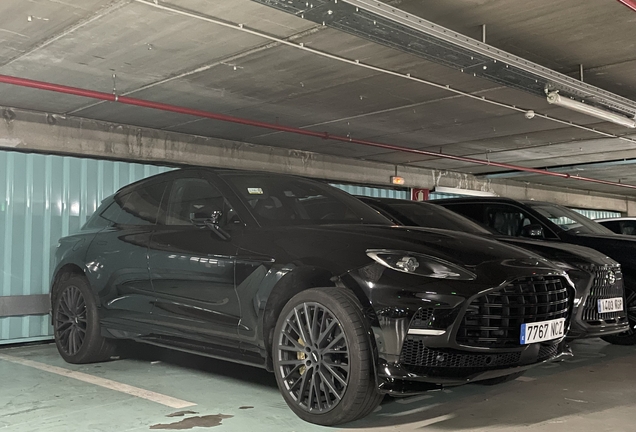 Aston Martin DBX707