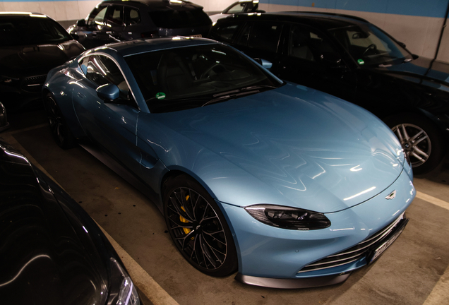 Aston Martin V8 Vantage 2018