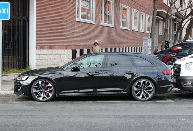 Audi RS4 Avant B9