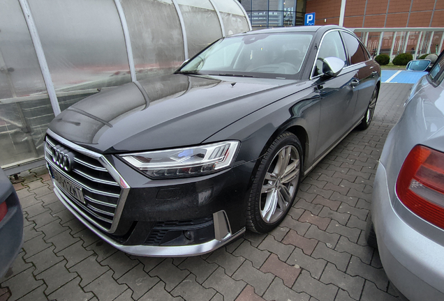 Audi S8 D5
