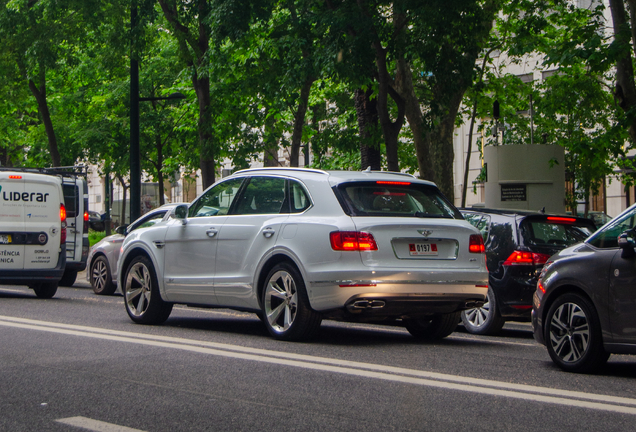 Bentley Bentayga Hybrid