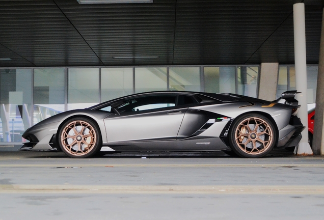 Lamborghini Aventador LP770-4 SVJ