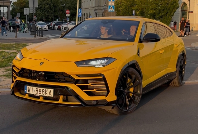 Lamborghini Urus
