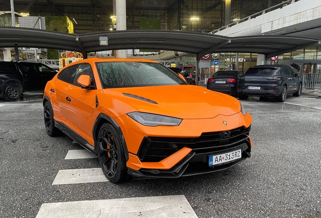 Lamborghini Urus Performante