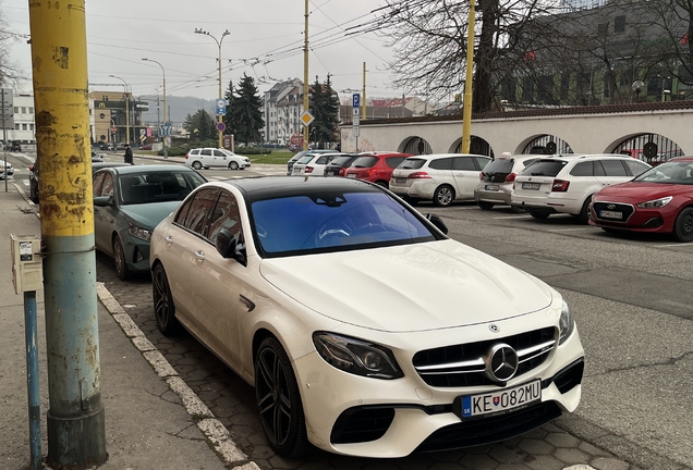 Mercedes-AMG E 63 S W213