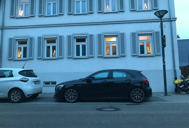 Mercedes-AMG A 45 W176 2015