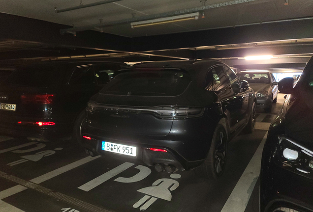 Porsche 95B Macan GTS MkIII