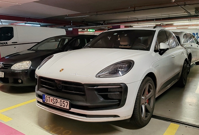 Porsche 95B Macan GTS MkIII