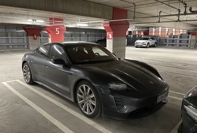 Porsche Taycan GTS