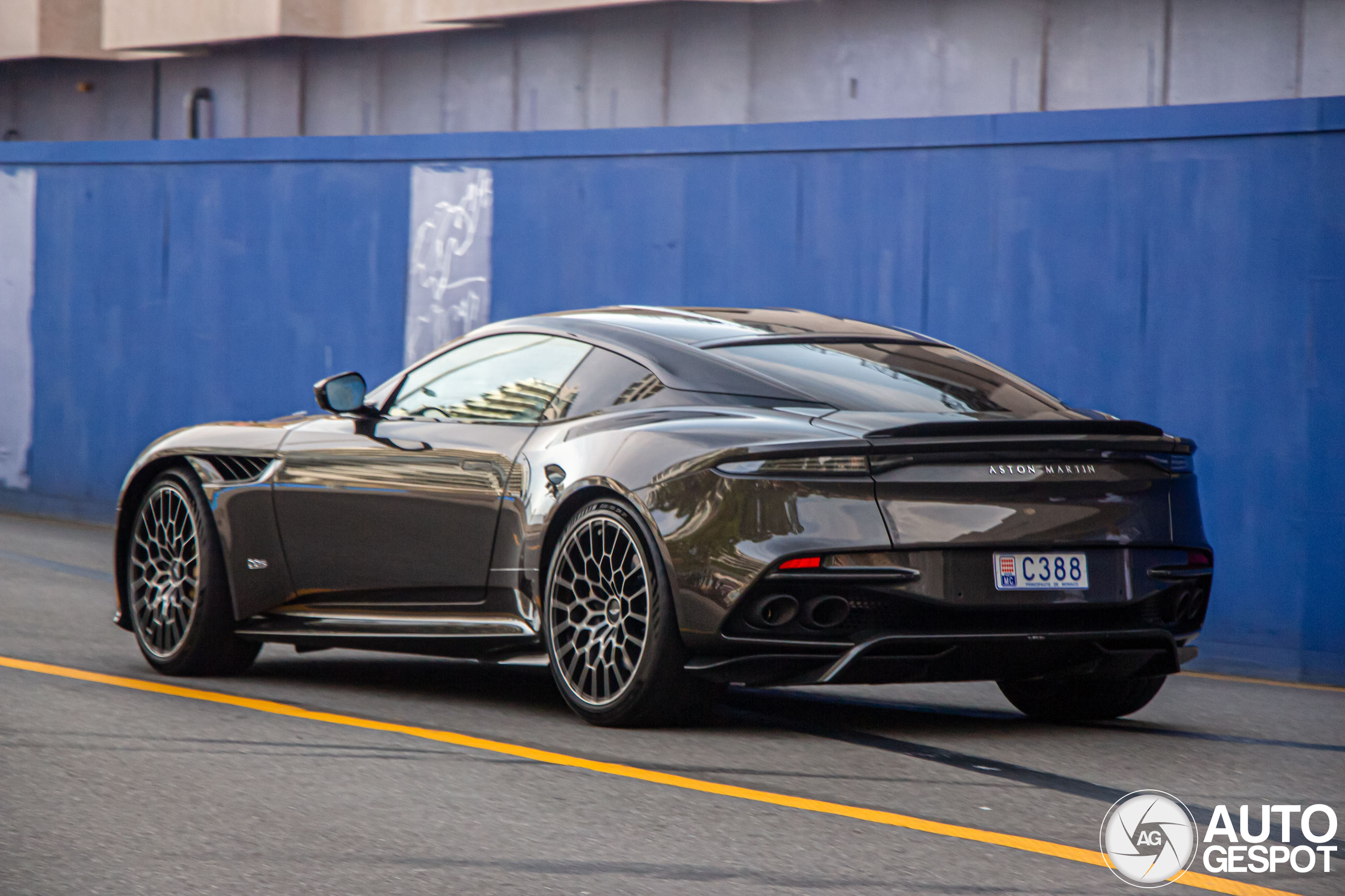 Aston Martin DBS 770 Ultimate - 23 December 2025 - Autogespot