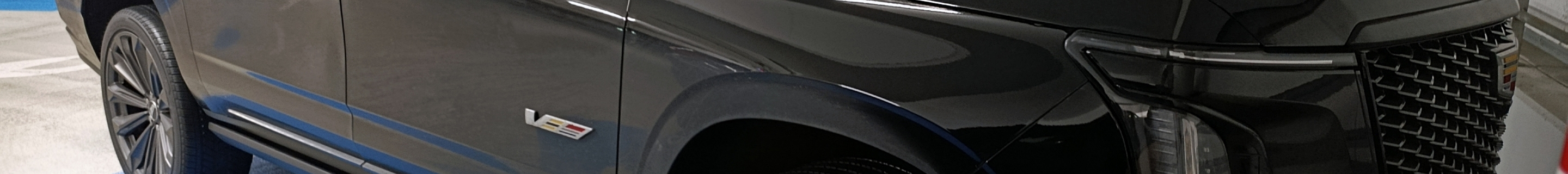 Cadillac Escalade-V ESV 2025