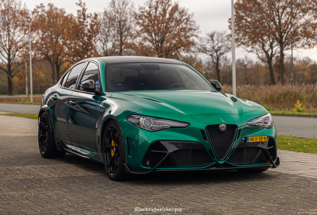 Alfa Romeo Giulia GTA