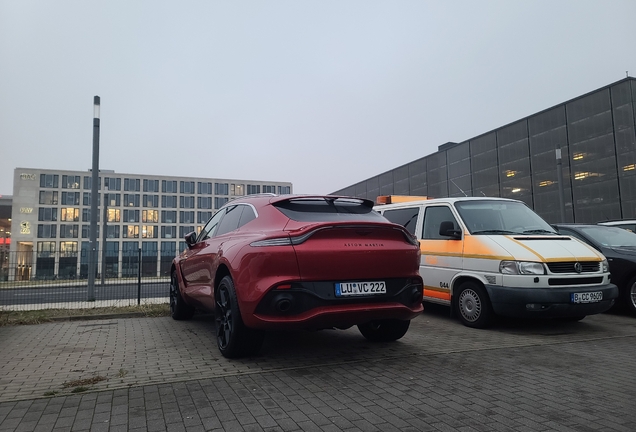 Aston Martin DBX