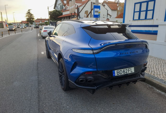 Aston Martin DBX707