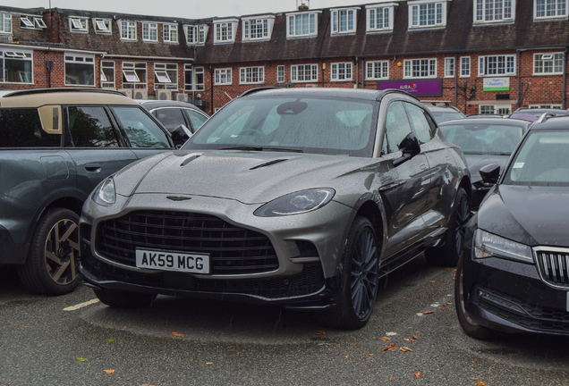 Aston Martin DBX707
