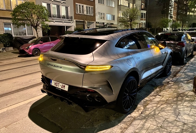 Aston Martin DBX707