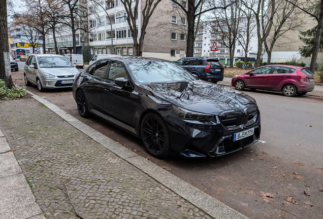 BMW M5 G90