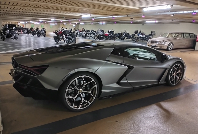 Lamborghini Revuelto