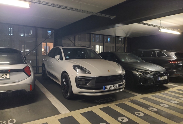 Porsche 95B Macan GTS MkIII