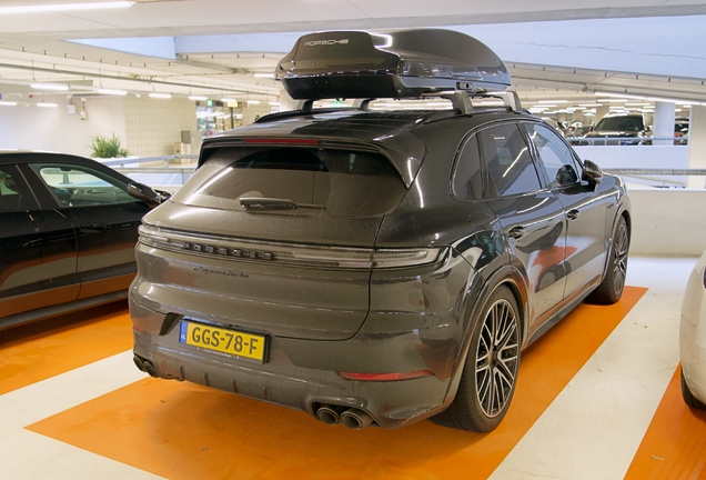 Porsche 9YA Cayenne Turbo E-Hybrid