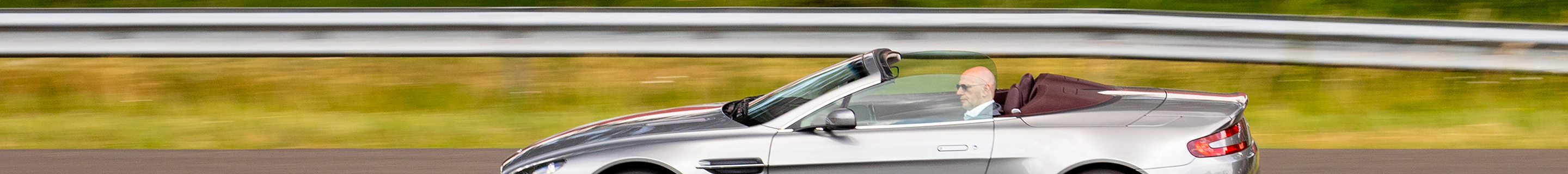 Aston Martin V8 Vantage Roadster