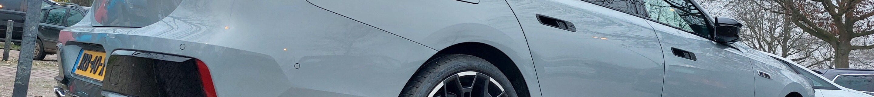 BMW M760e xDrive