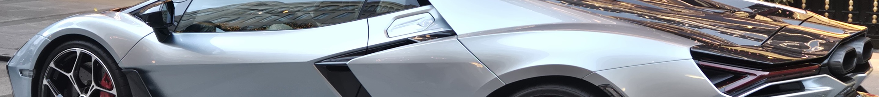 Lamborghini Revuelto