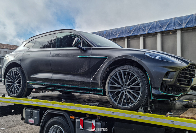 Aston Martin DBX707